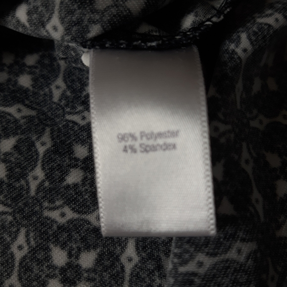 Jennifer Lopez Twist Front Sleeveless Tank Top - Picture 5 of 7